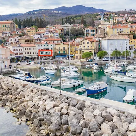 Seaview Volosko شقة *